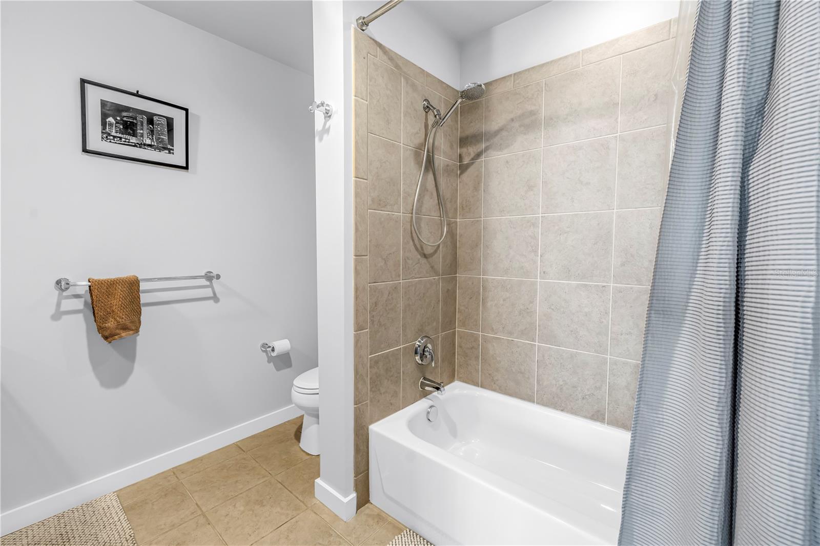 Image 28 of 77 For 777 Ashley Drive 1614