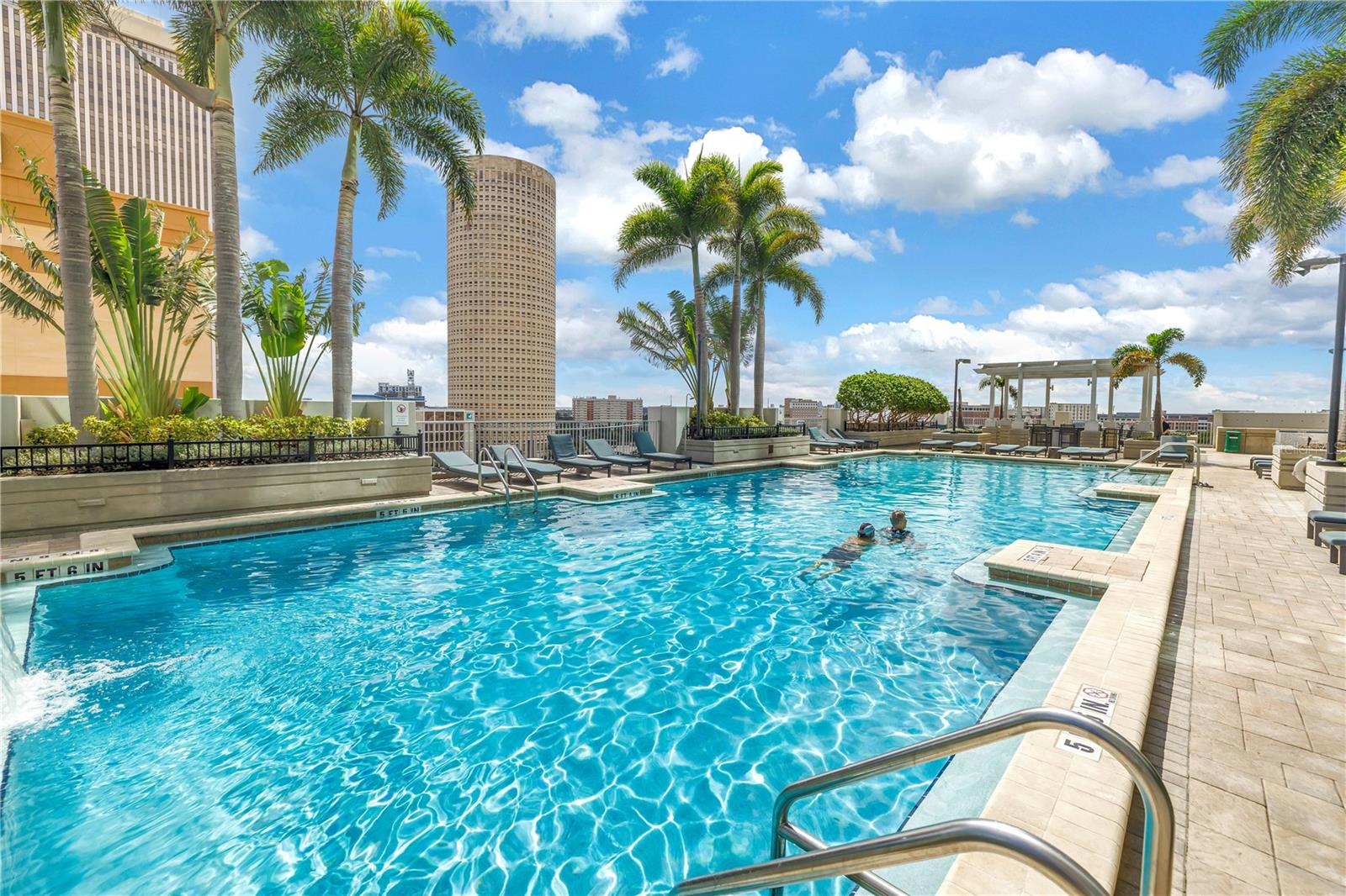 Image 35 of 77 For 777 Ashley Drive 1614