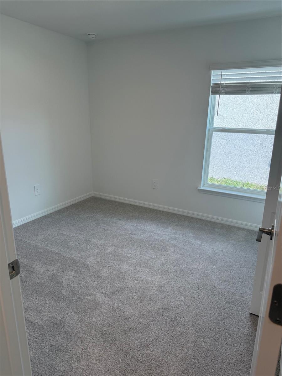 Image 15 of 37 For 1629 Tropical Oasis Avenue