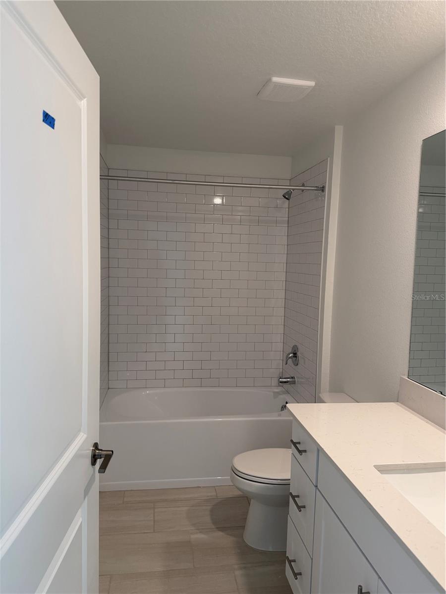 Image 16 of 37 For 1629 Tropical Oasis Avenue