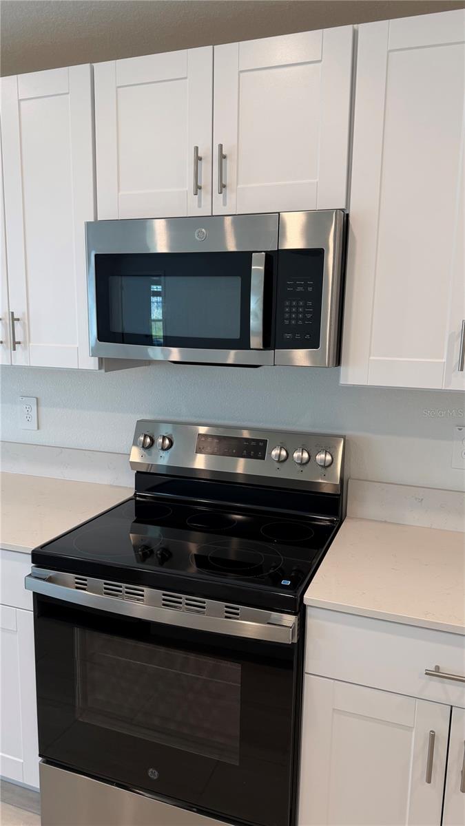 Image 31 of 37 For 1629 Tropical Oasis Avenue