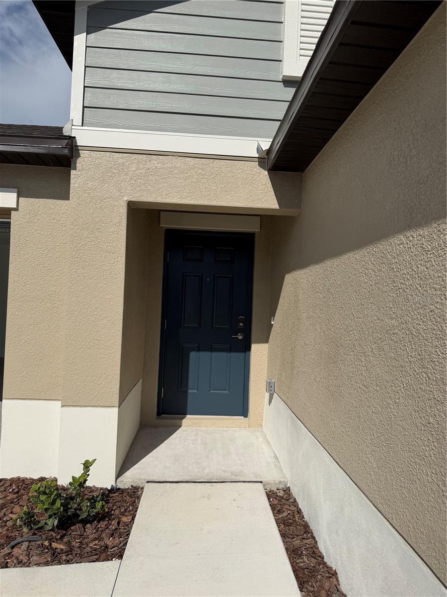 Image 4 of 37 For 1629 Tropical Oasis Avenue