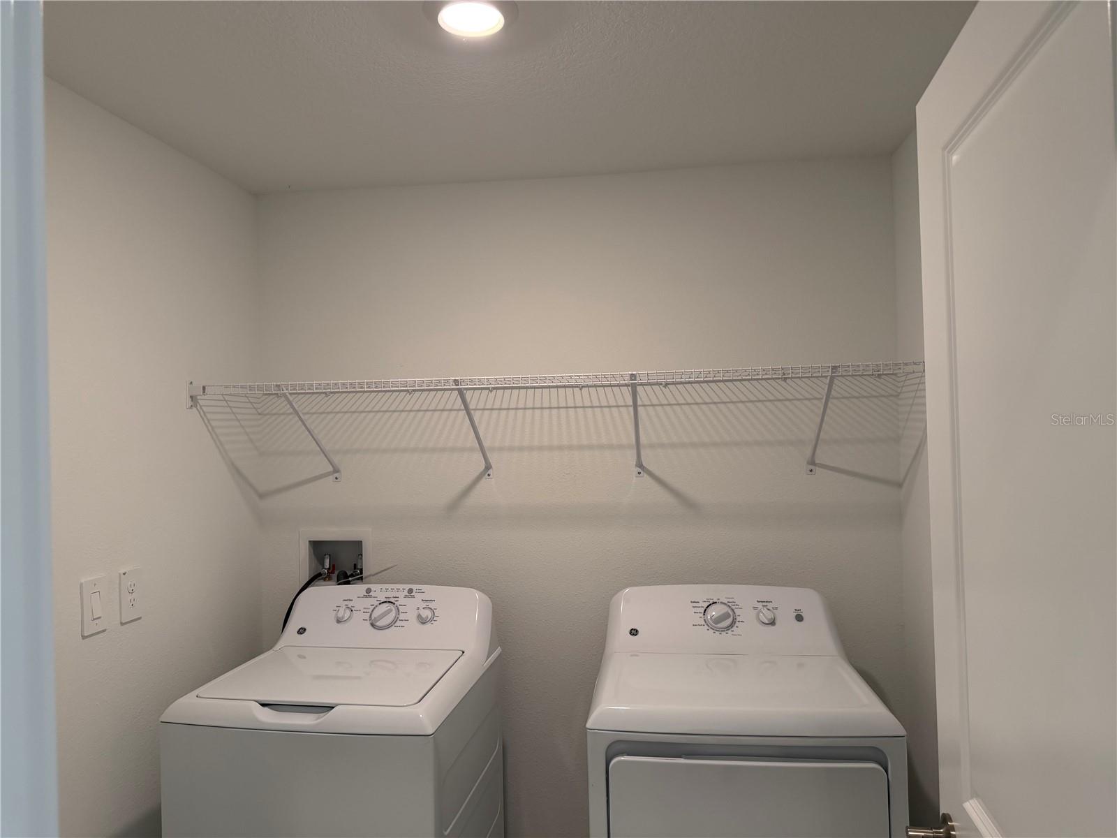 Image 7 of 37 For 1629 Tropical Oasis Avenue