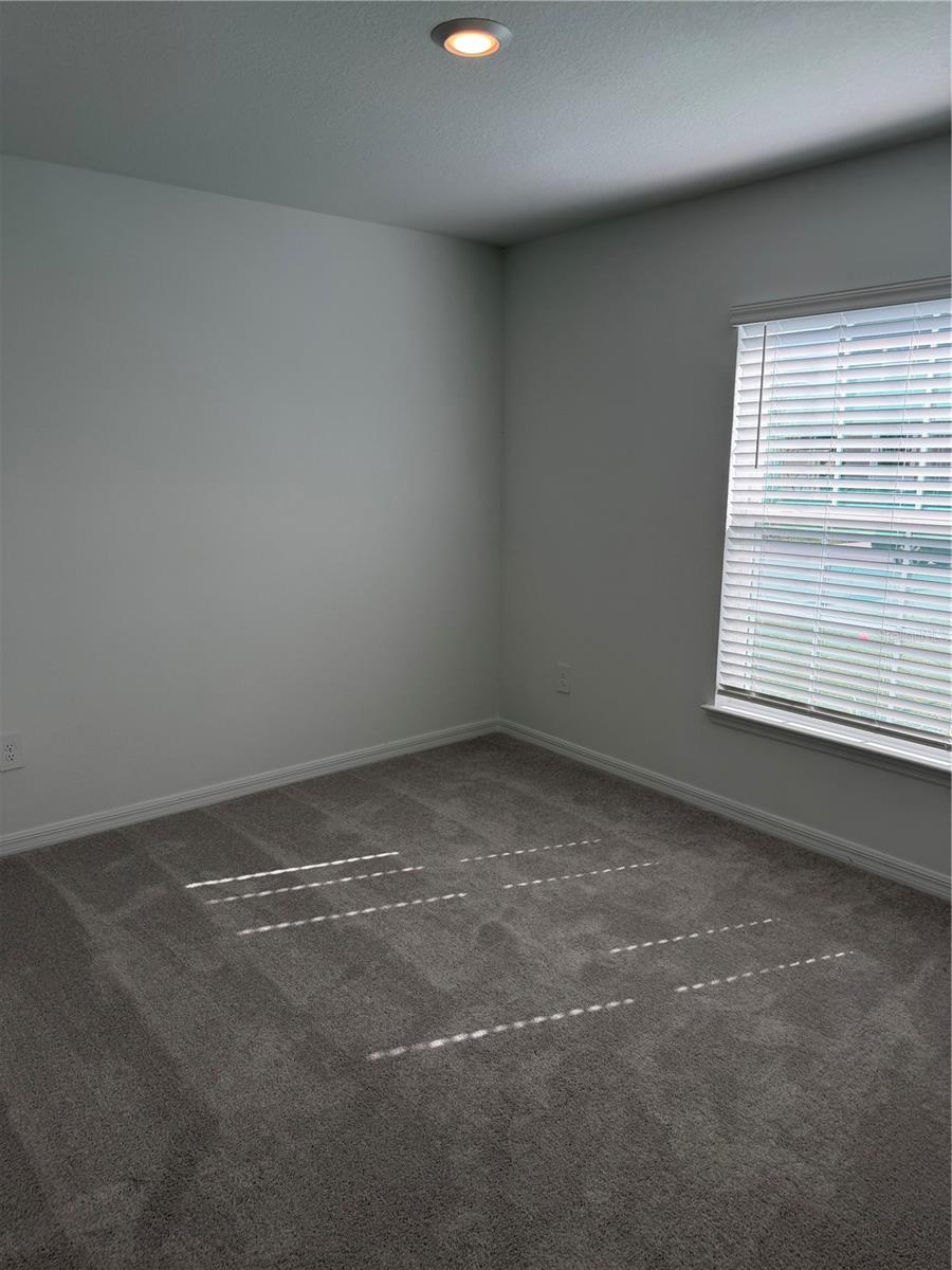 Image 8 of 37 For 1629 Tropical Oasis Avenue