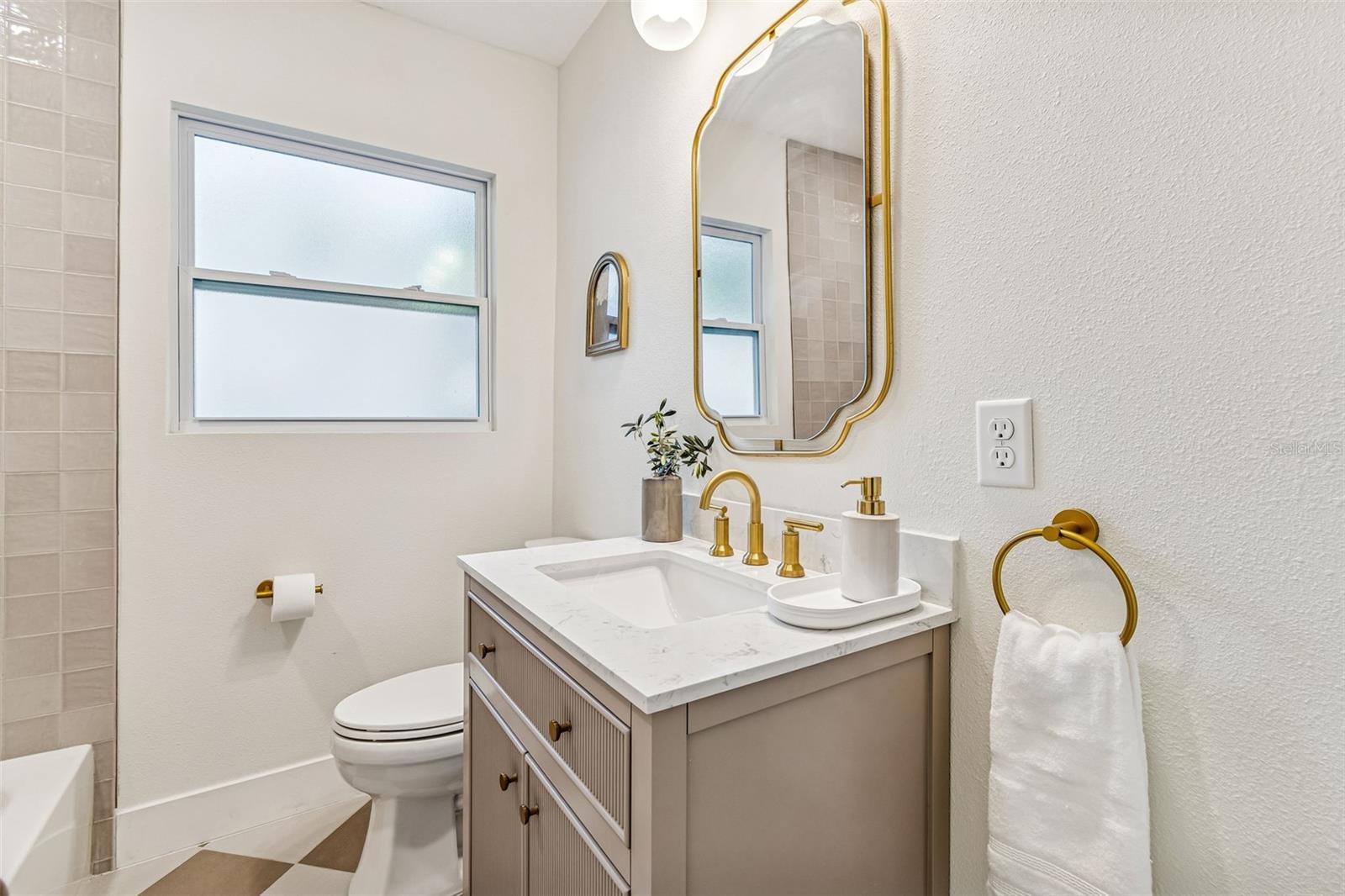 Image 17 of 56 For 3511 Barcelona Street