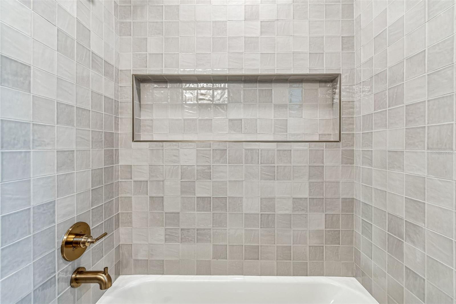 Image 18 of 56 For 3511 Barcelona Street