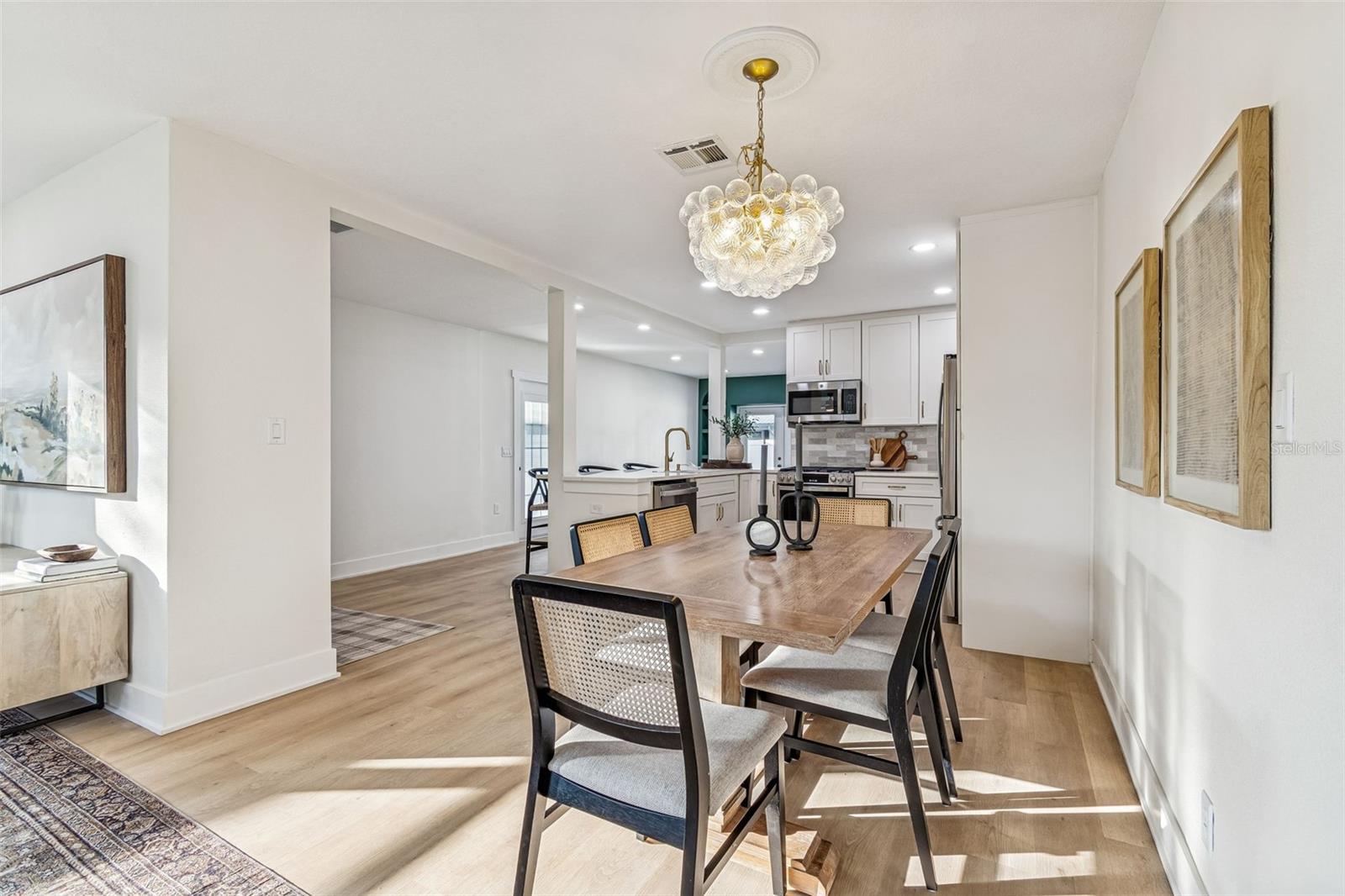 Image 23 of 56 For 3511 Barcelona Street