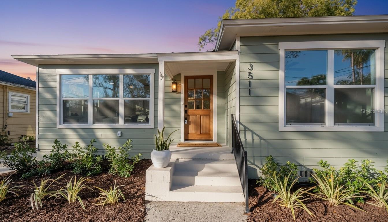 Image 3 of 56 For 3511 Barcelona Street