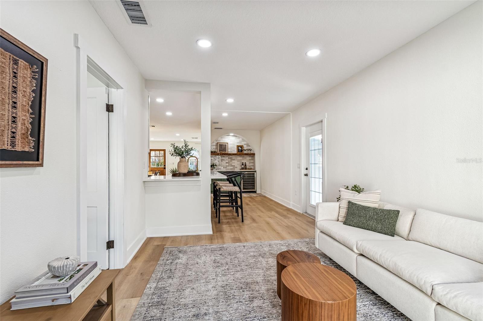 Image 38 of 56 For 3511 Barcelona Street