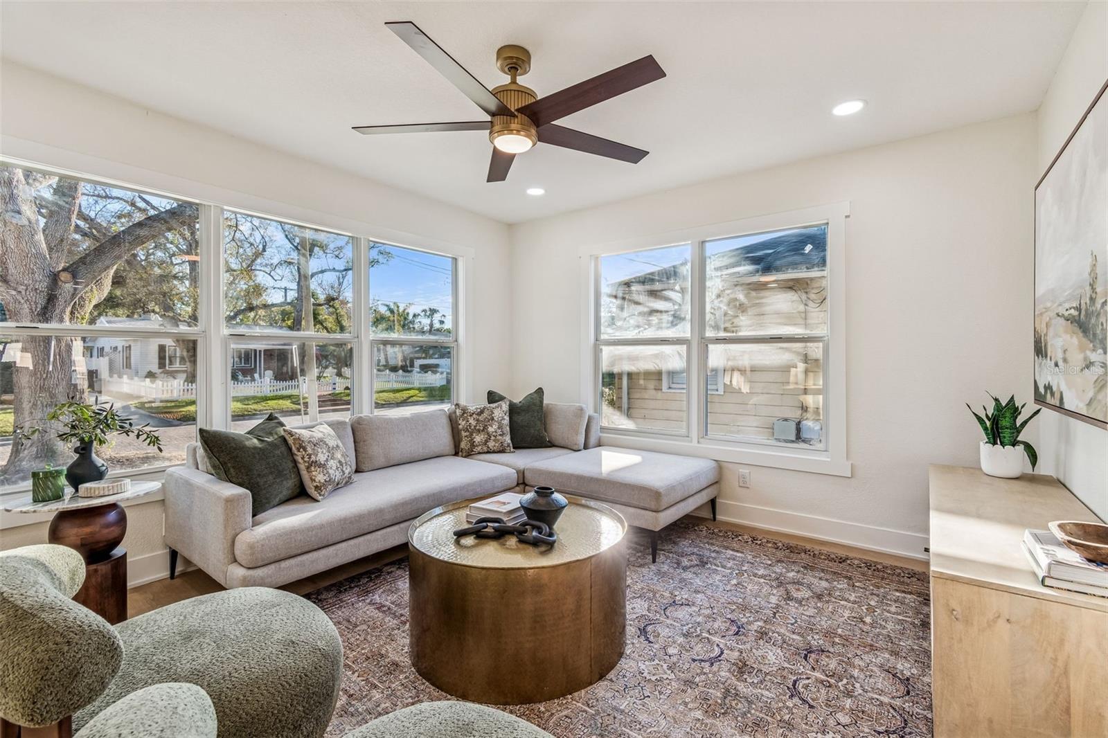 Image 8 of 56 For 3511 Barcelona Street