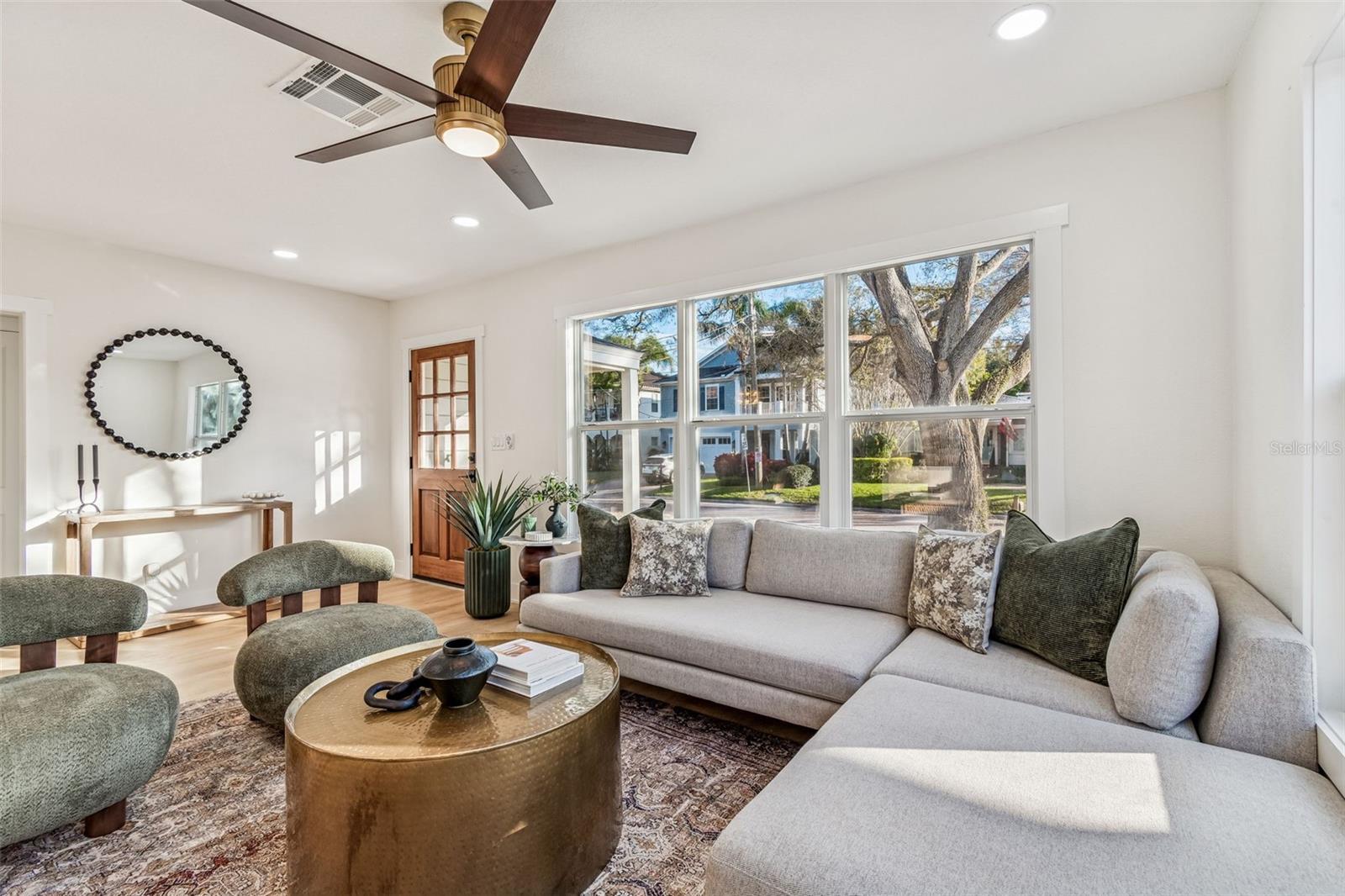 Image 9 of 56 For 3511 Barcelona Street