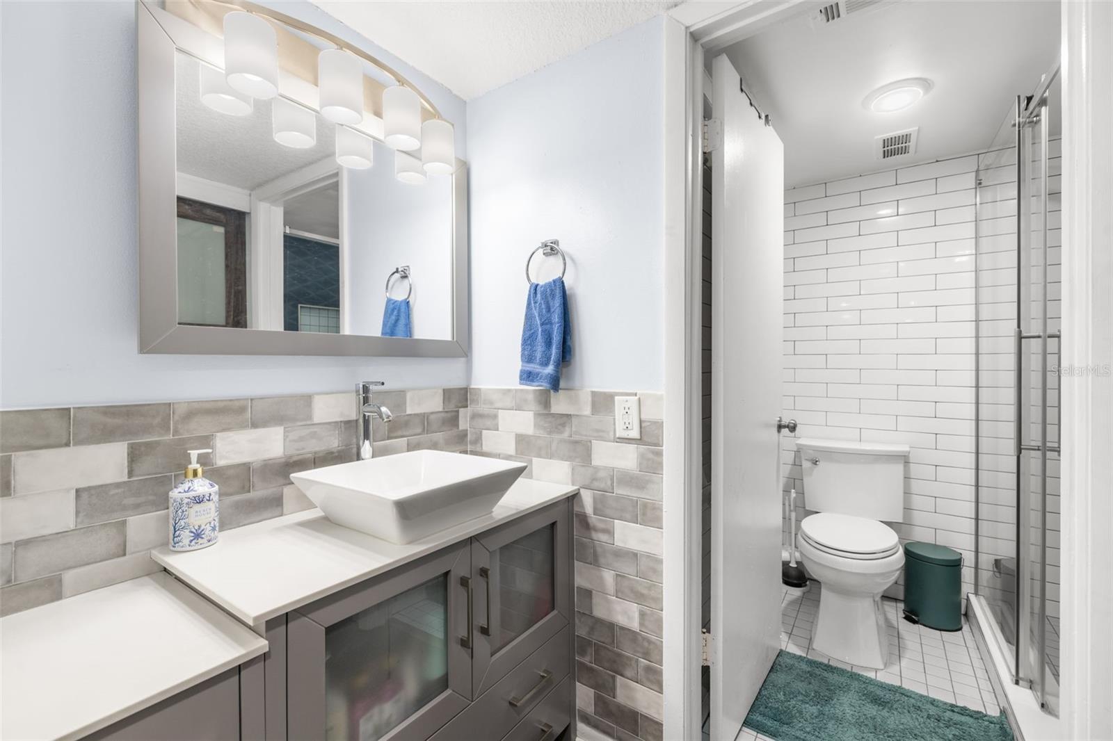 Image 13 of 26 For 402 Tarpon Point