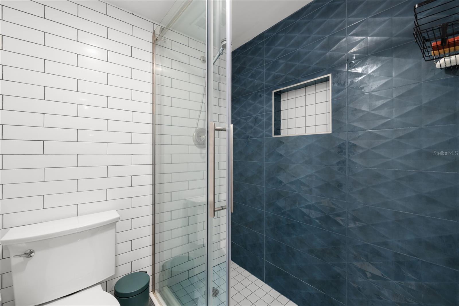 Image 15 of 26 For 402 Tarpon Point