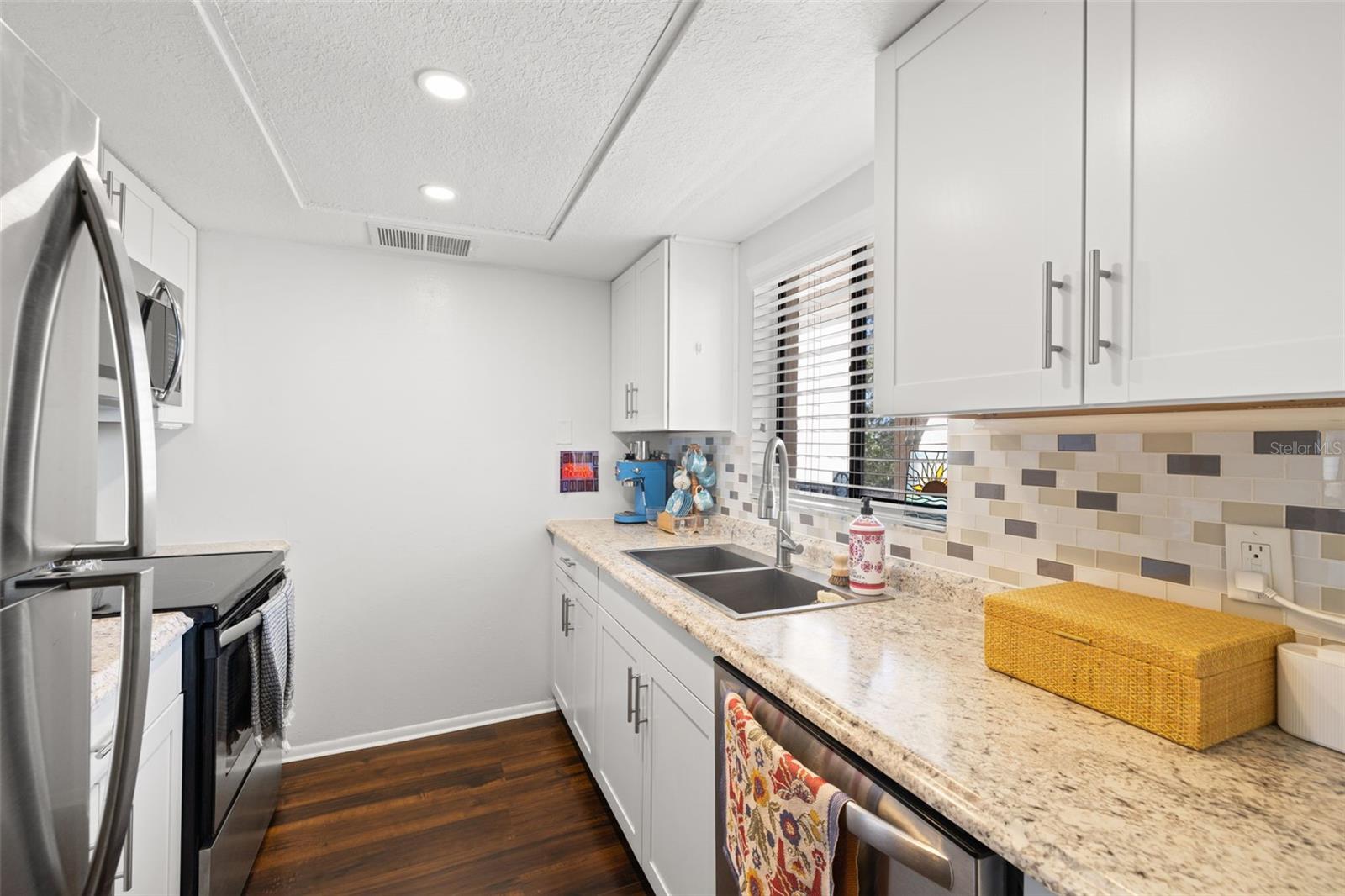 Image 4 of 26 For 402 Tarpon Point