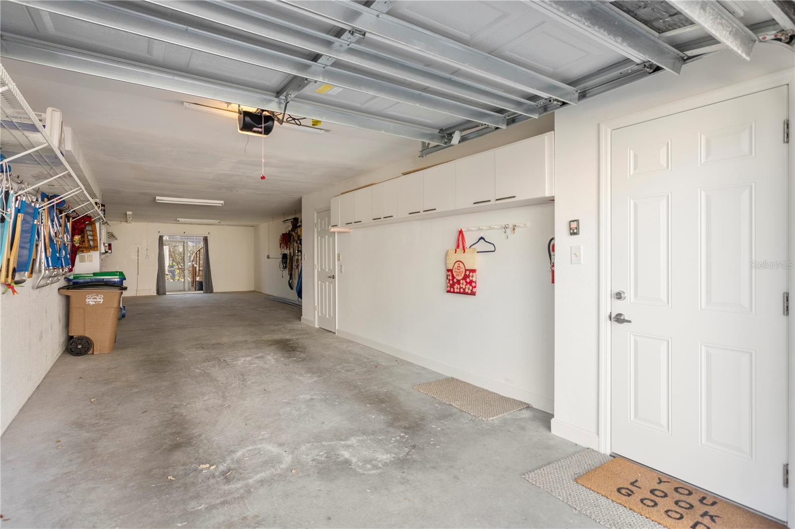 Image 22 of 28 For 911 Harbour House Drive