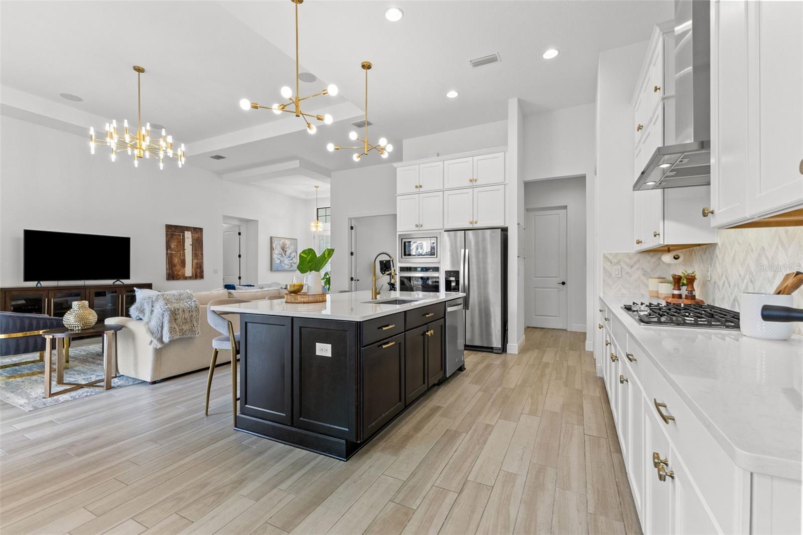 Image 12 of 67 For 4058 Tour Trace