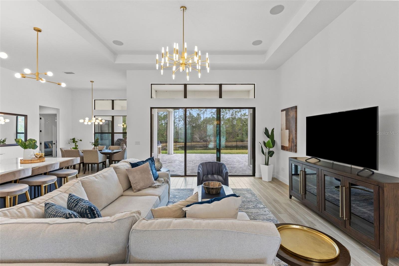 Image 6 of 67 For 4058 Tour Trace