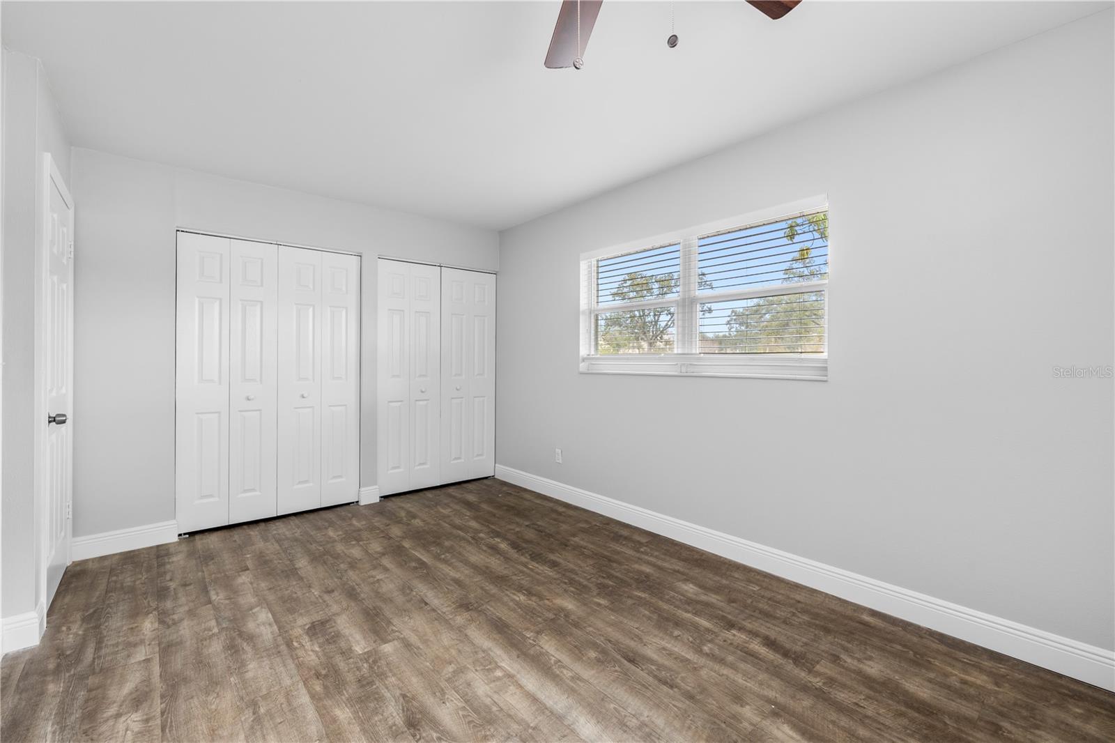 Image 17 of 33 For 5698 38th Avenue N