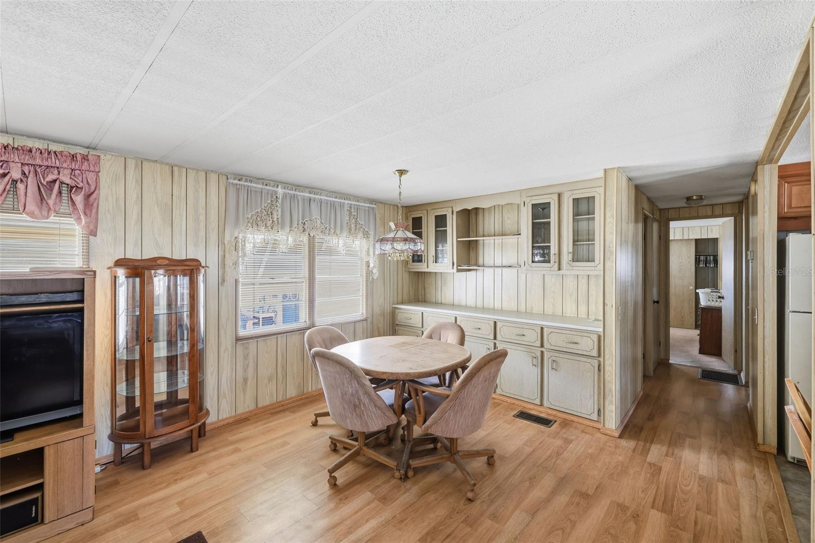 Image 8 of 33 For 6100 62nd Avenue N 61