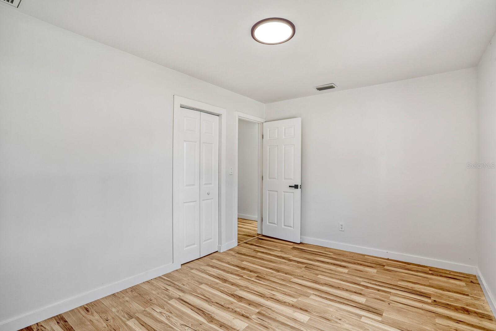 Image 20 of 28 For 711 19th Avenue S