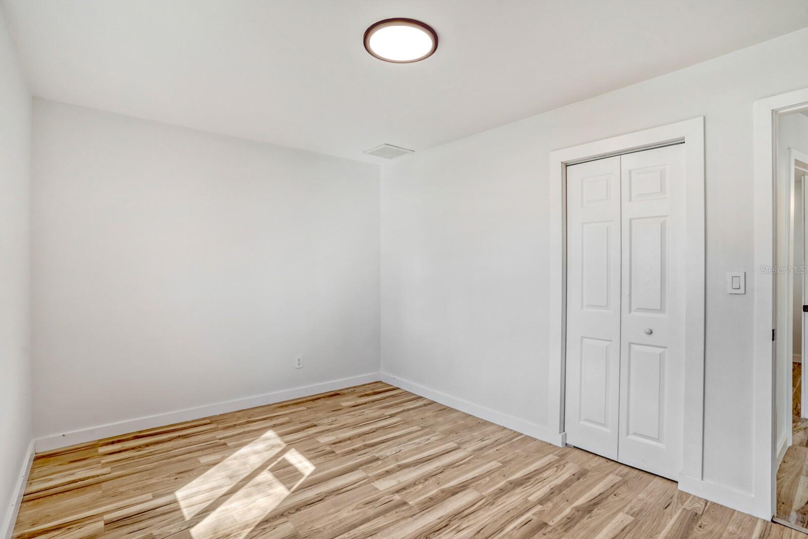 Image 21 of 28 For 711 19th Avenue S