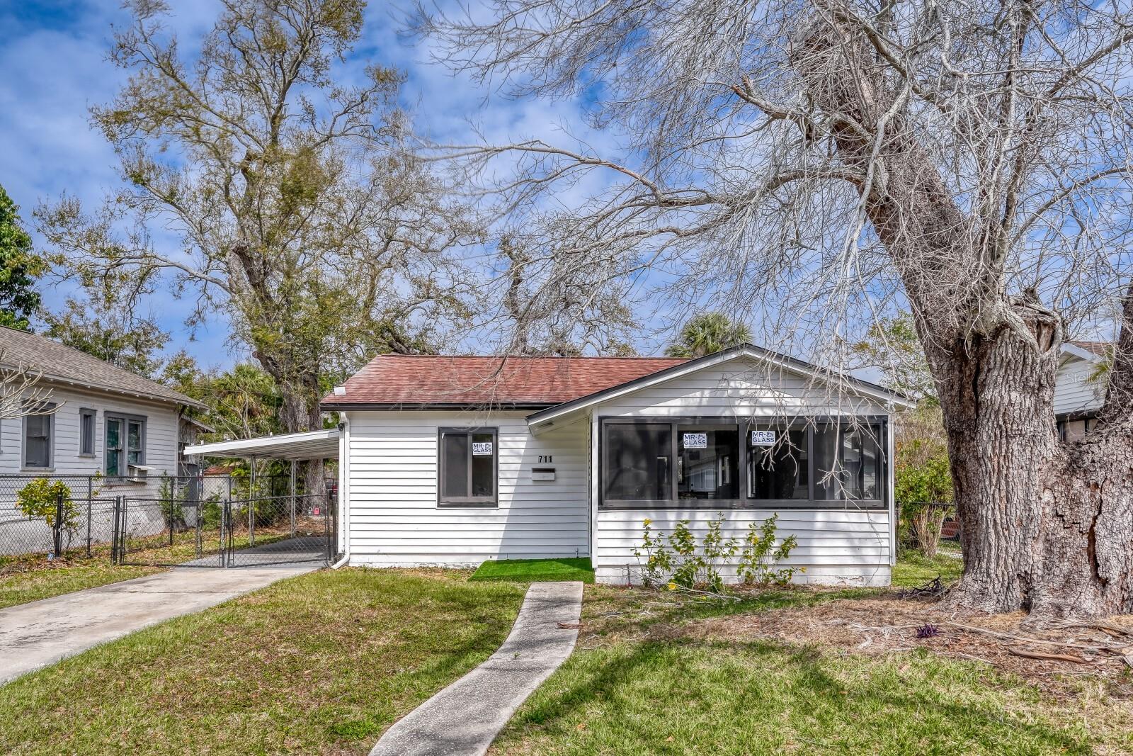 Image 3 of 28 For 711 19th Avenue S