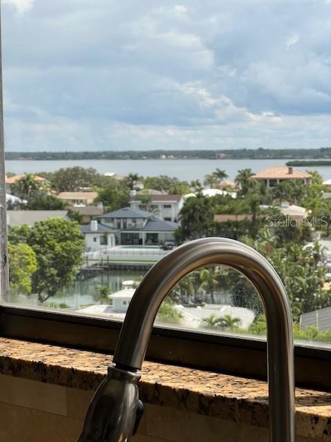 Image 10 of 48 For 650 Island Way 708