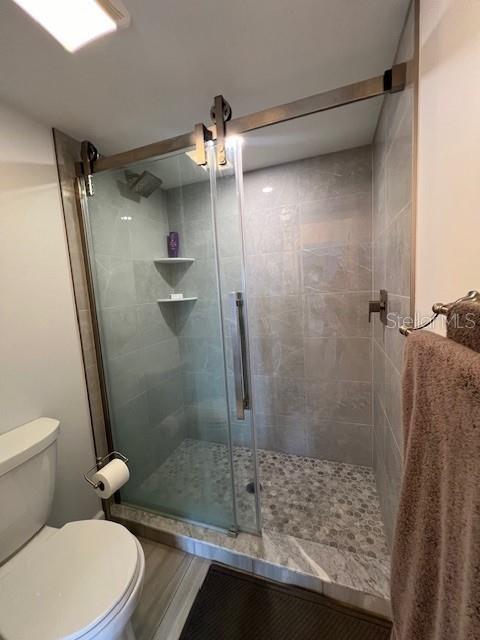 Image 25 of 48 For 650 Island Way 708