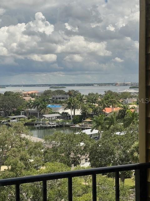 Image 33 of 48 For 650 Island Way 708