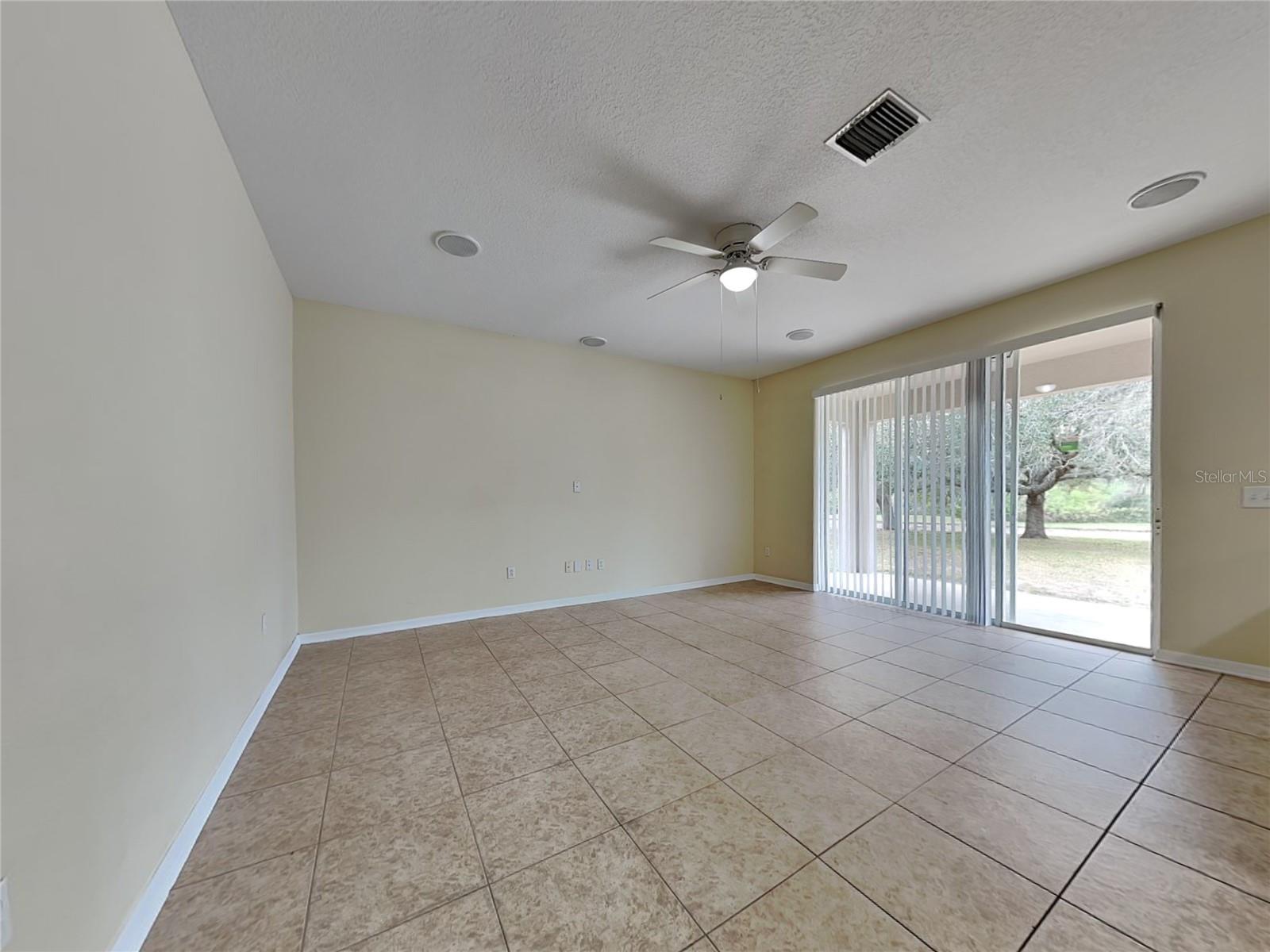 Image 2 of 17 For 5921 Cape Loop