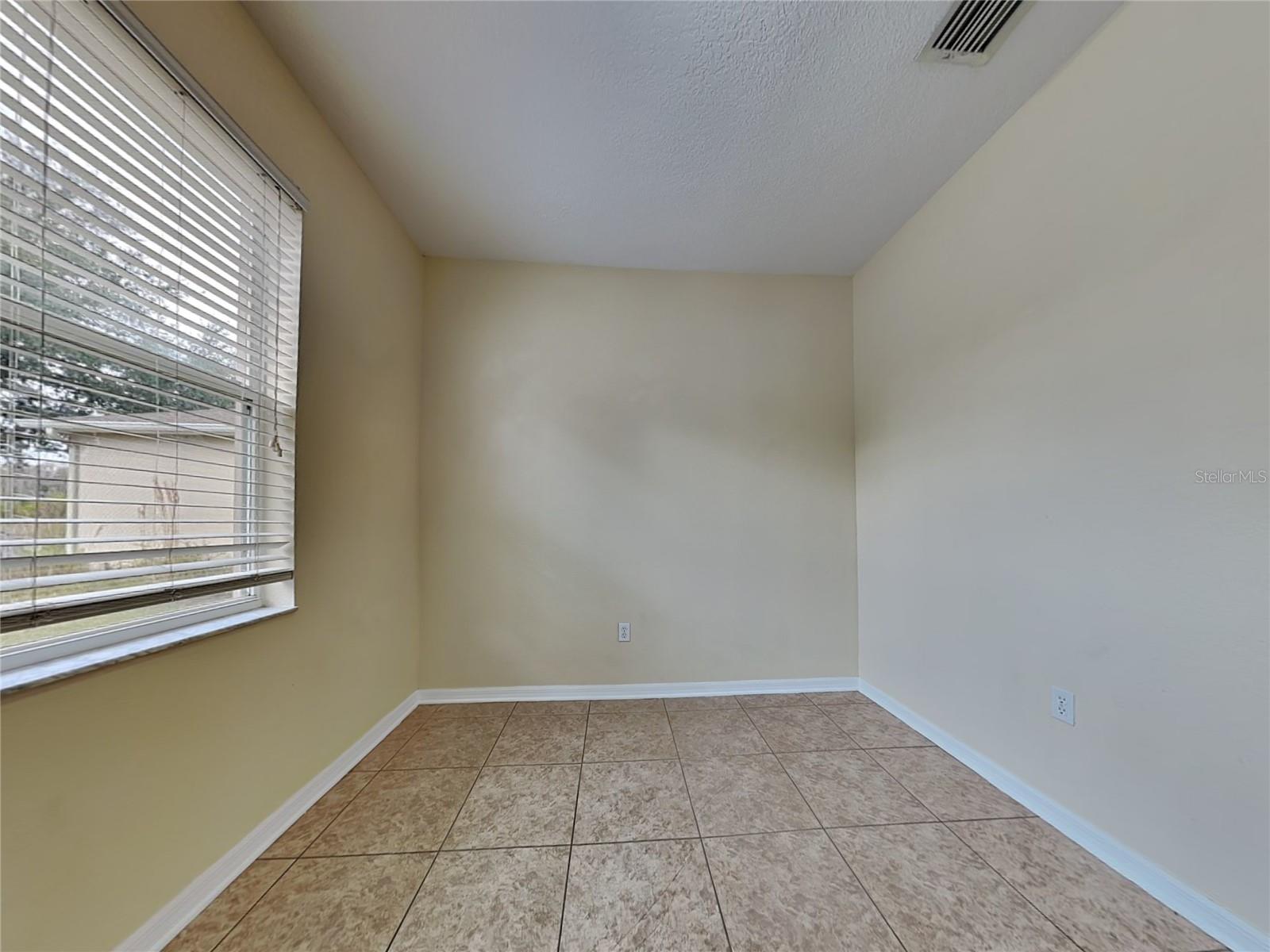 Image 6 of 17 For 5921 Cape Loop