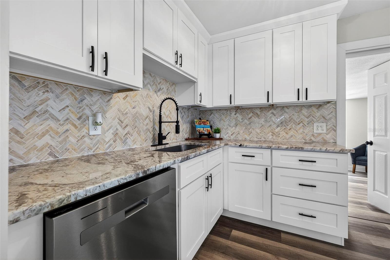 Image 12 of 41 For 4803 32nd Avenue N