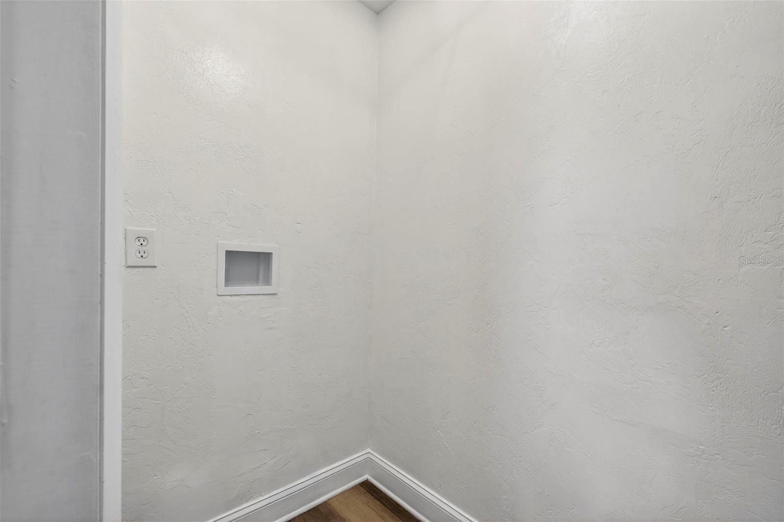 Image 18 of 41 For 4803 32nd Avenue N