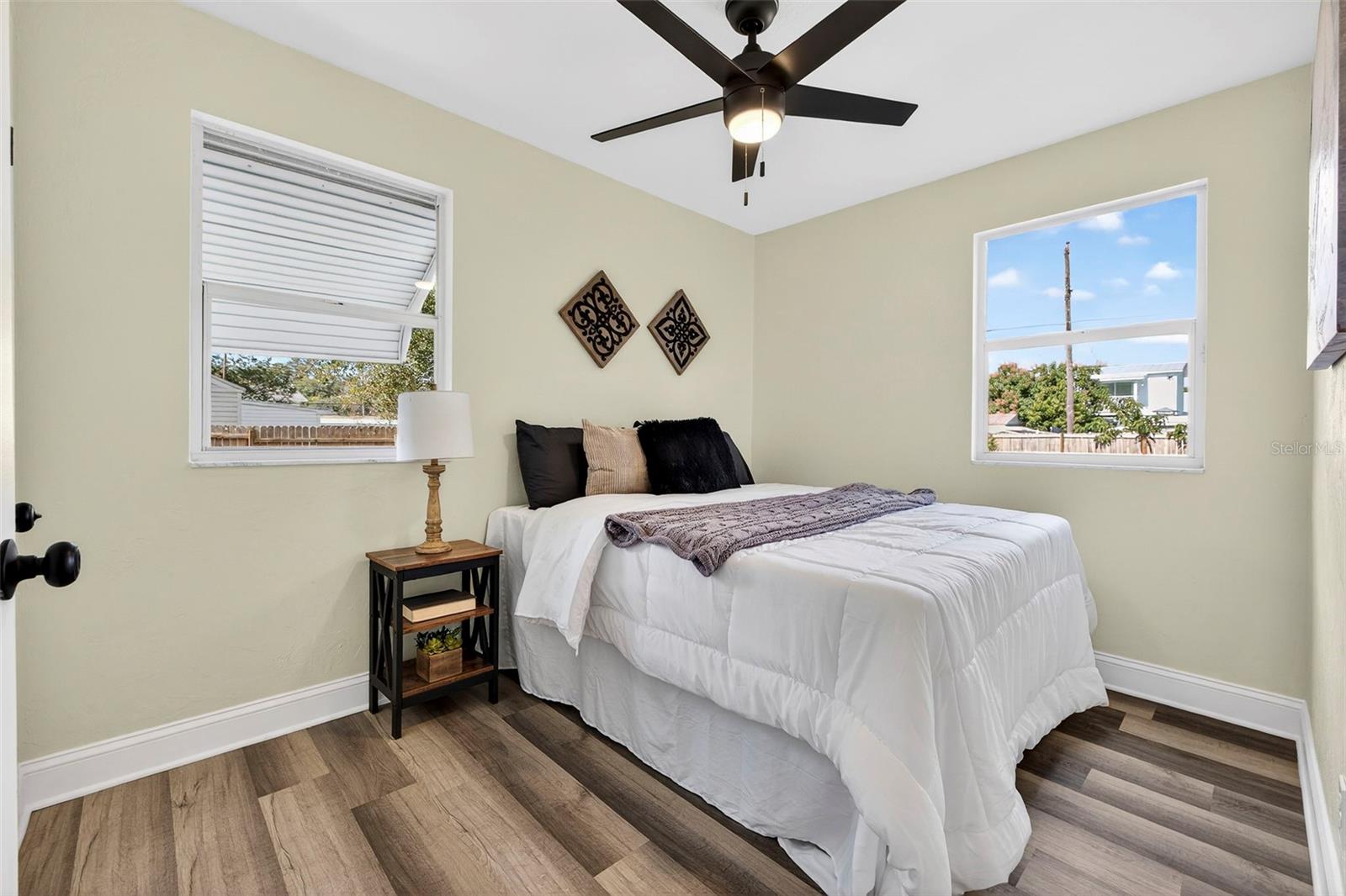 Image 26 of 41 For 4803 32nd Avenue N