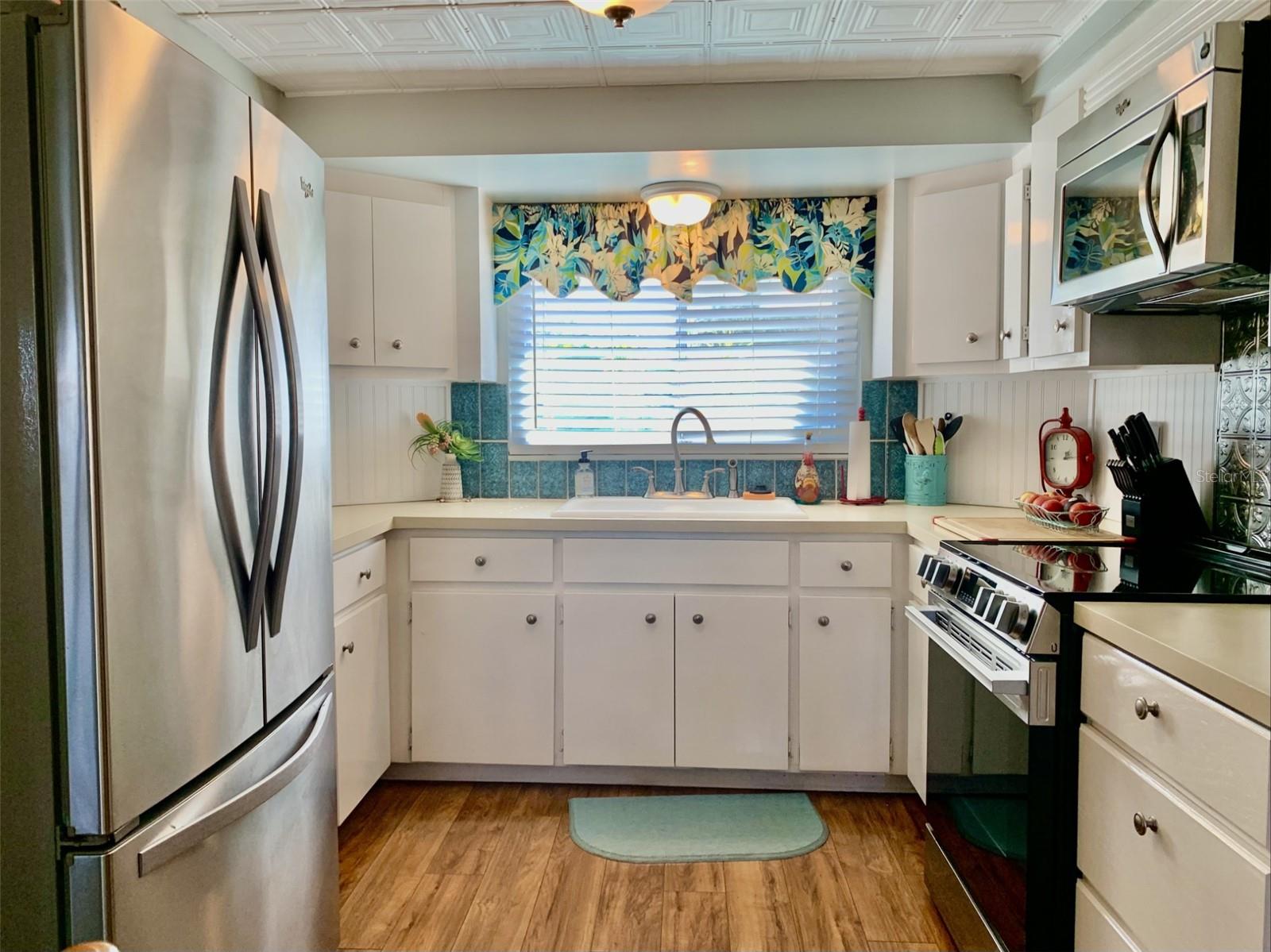 Image 2 of 34 For 4904 27th Avenue W