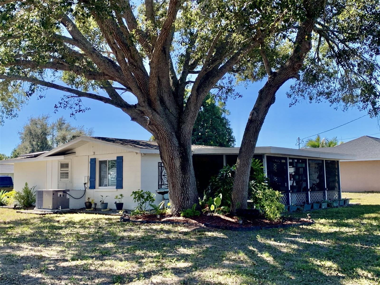 Image 27 of 34 For 4904 27th Avenue W