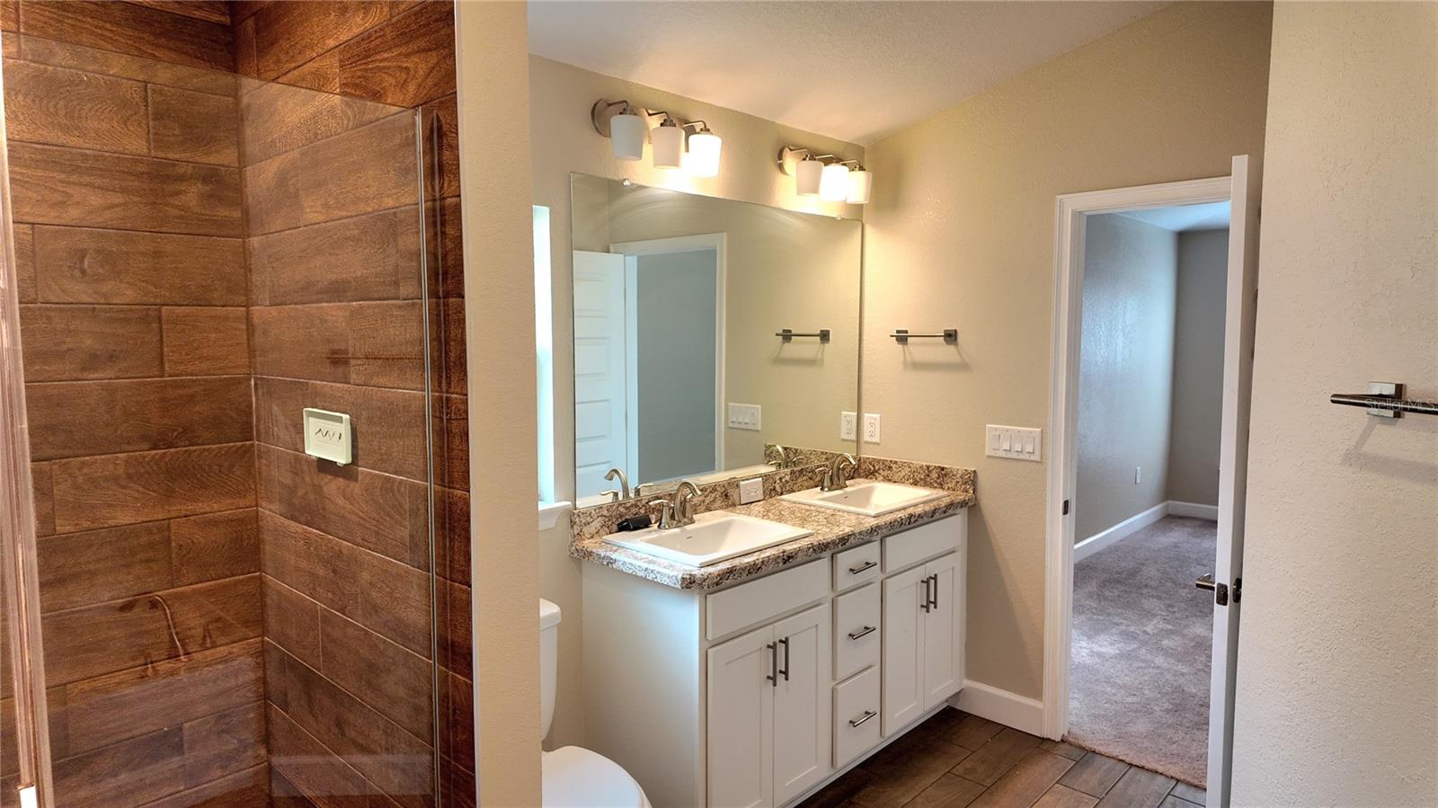 Image 19 of 71 For 5524 Ocean Breeze Drive