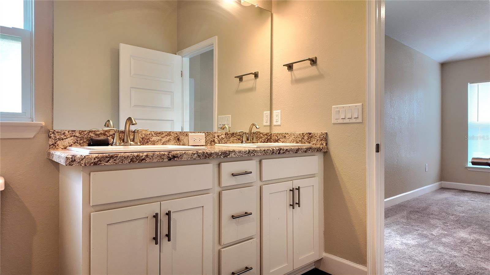 Image 20 of 71 For 5524 Ocean Breeze Drive