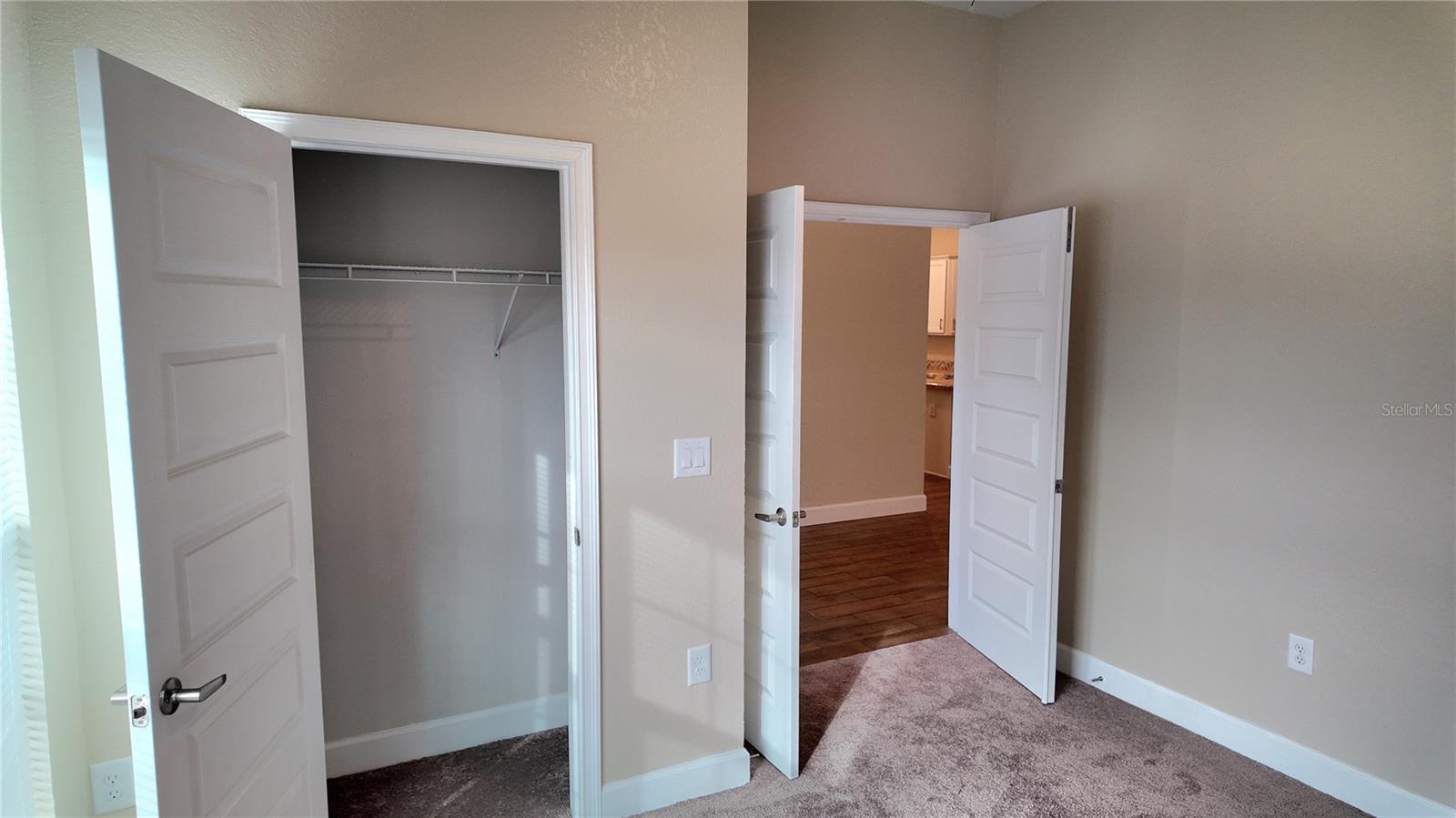 Image 31 of 71 For 5524 Ocean Breeze Drive