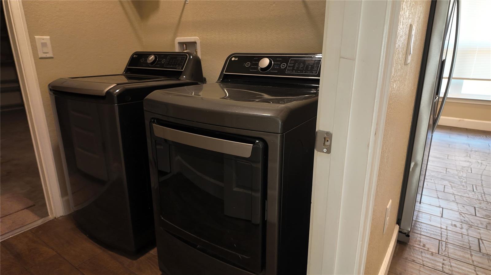 Image 44 of 71 For 5524 Ocean Breeze Drive