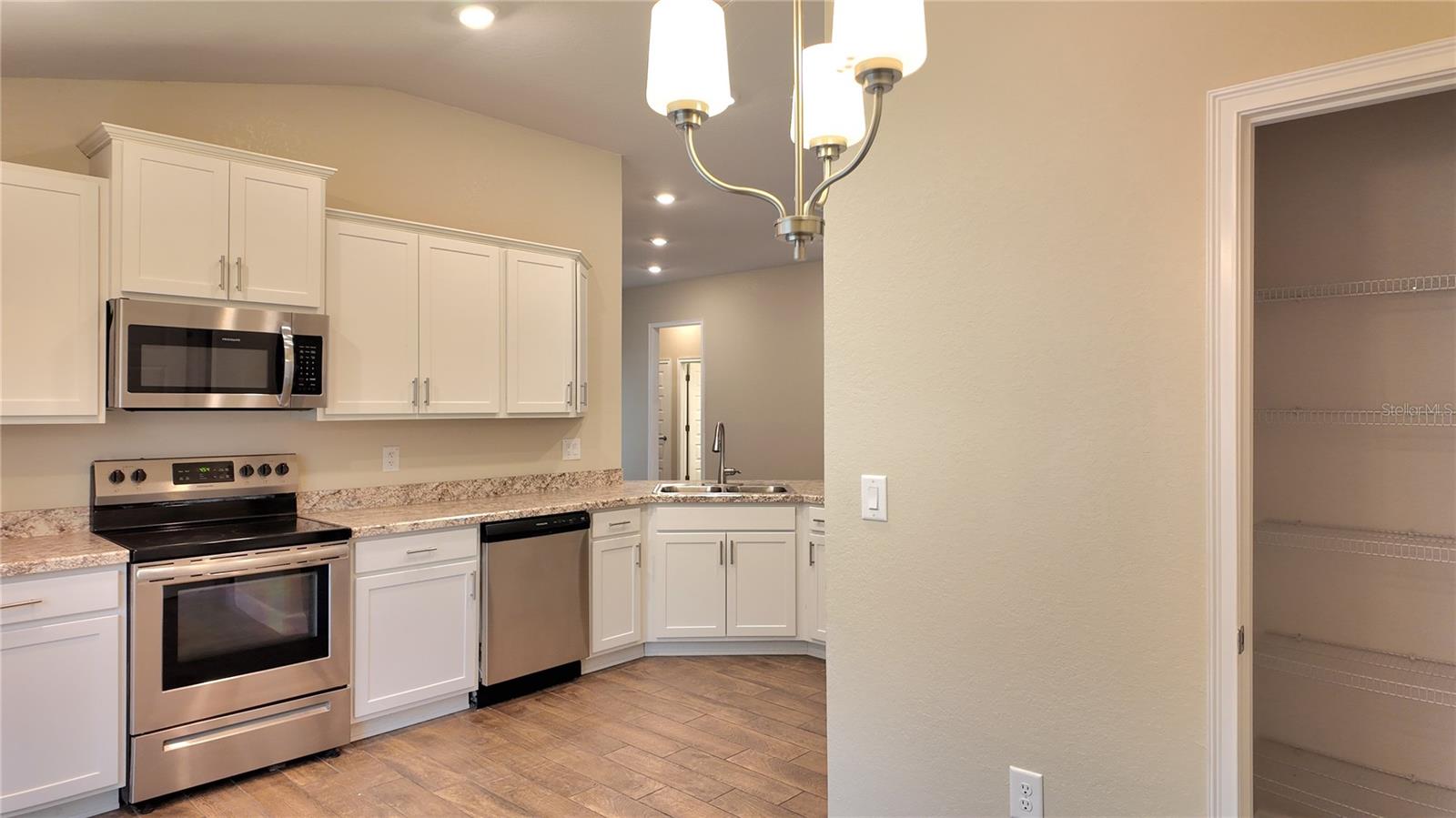 Image 7 of 71 For 5524 Ocean Breeze Drive