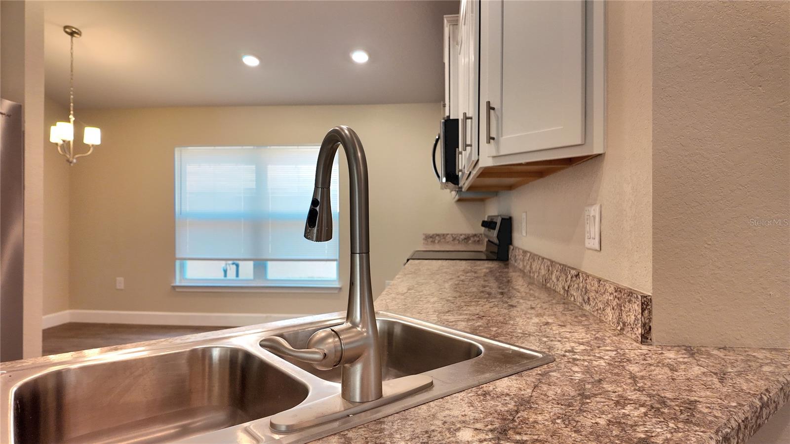 Image 8 of 71 For 5524 Ocean Breeze Drive