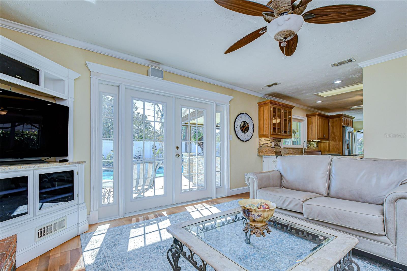 Image 22 of 57 For 5008 Country Hills Drive