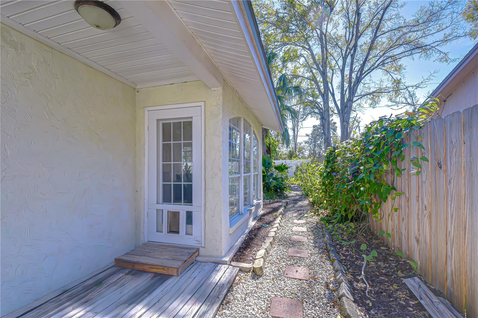 Image 30 of 57 For 5008 Country Hills Drive