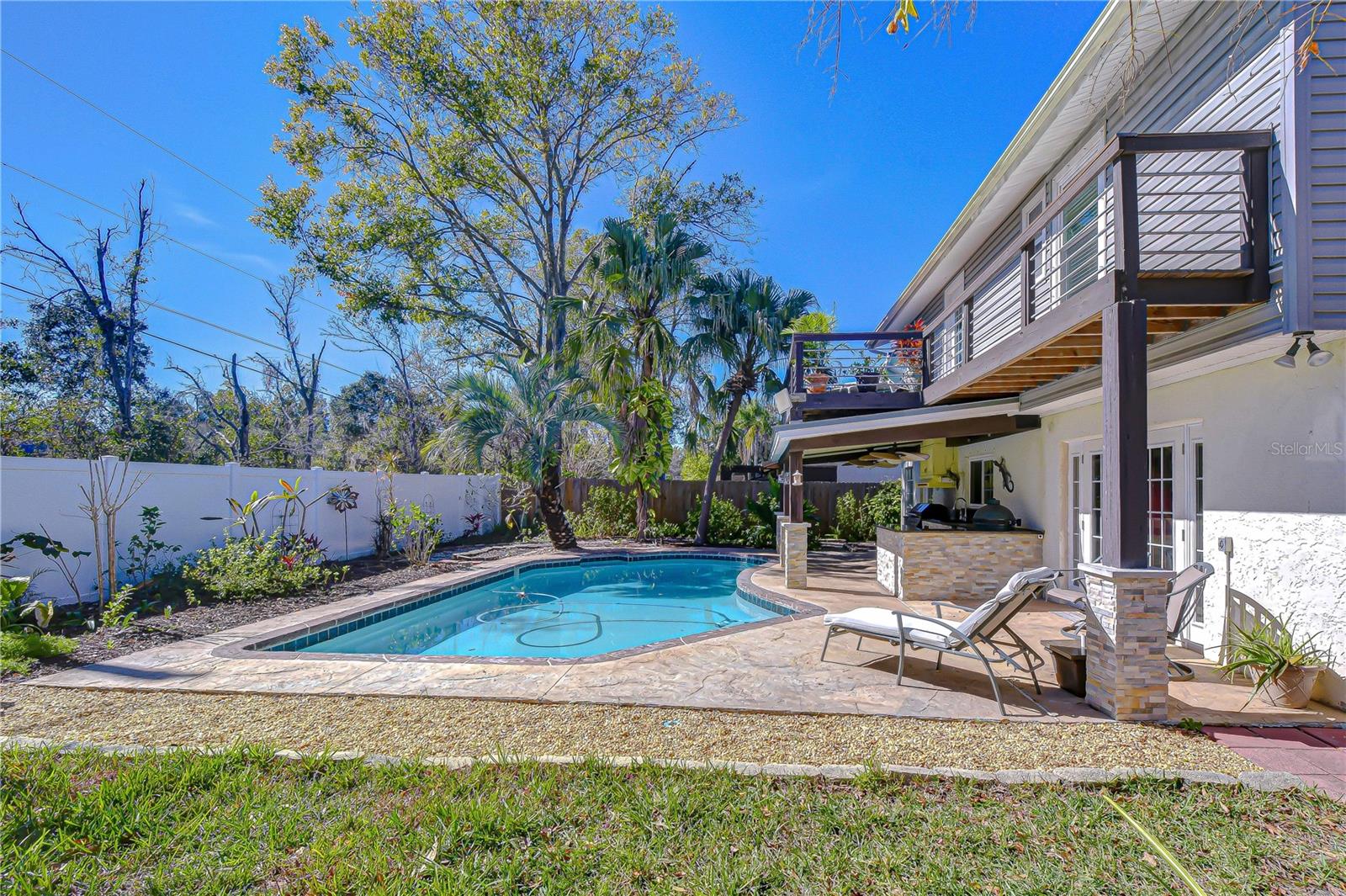 Image 36 of 57 For 5008 Country Hills Drive