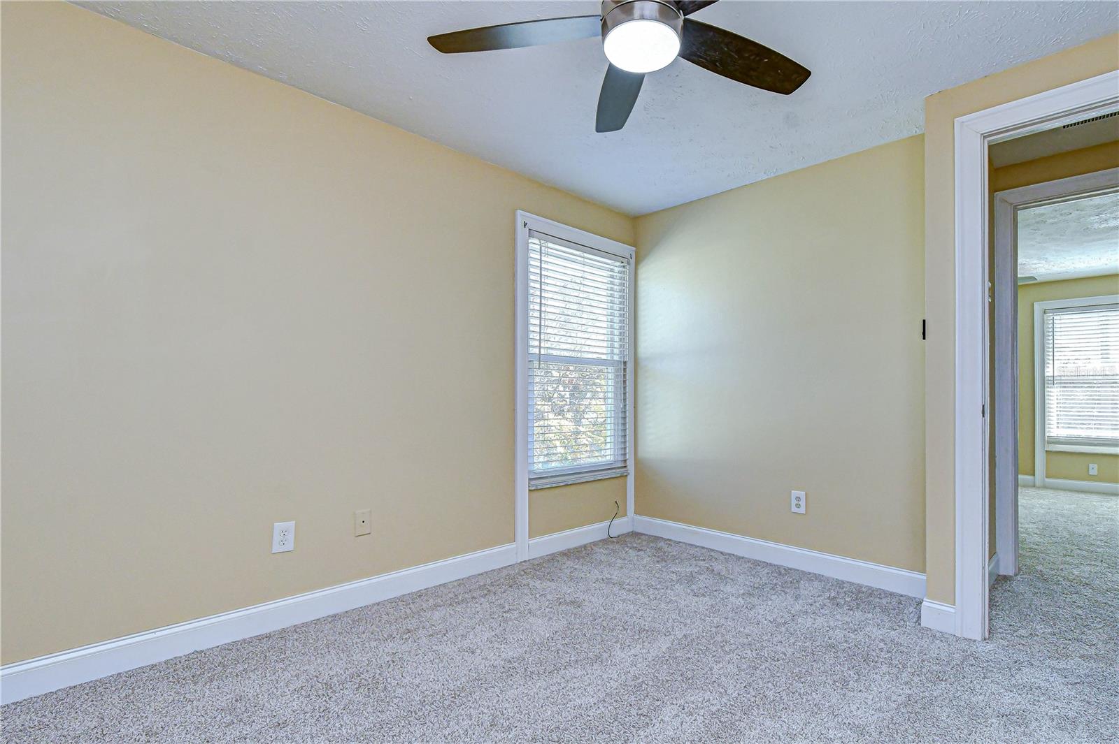 Image 54 of 57 For 5008 Country Hills Drive