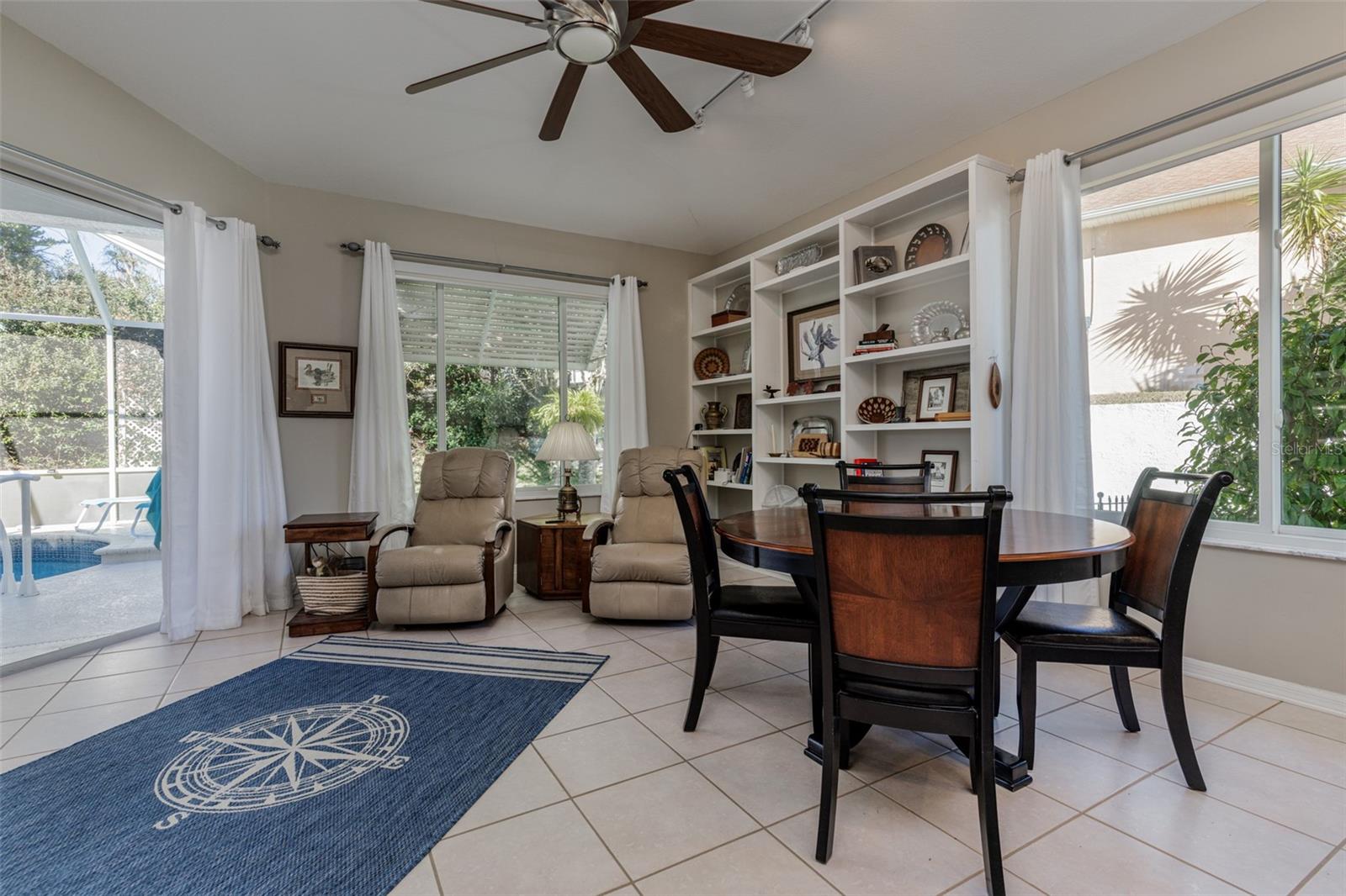 Image 13 of 35 For 4616 Maywood Way