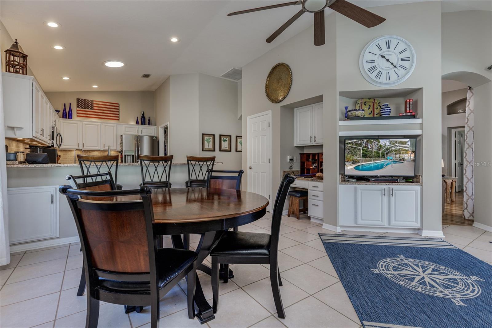 Image 14 of 35 For 4616 Maywood Way