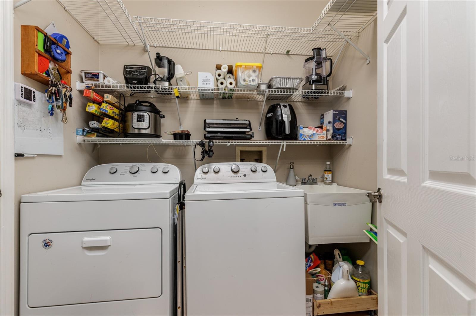 Image 22 of 35 For 4616 Maywood Way