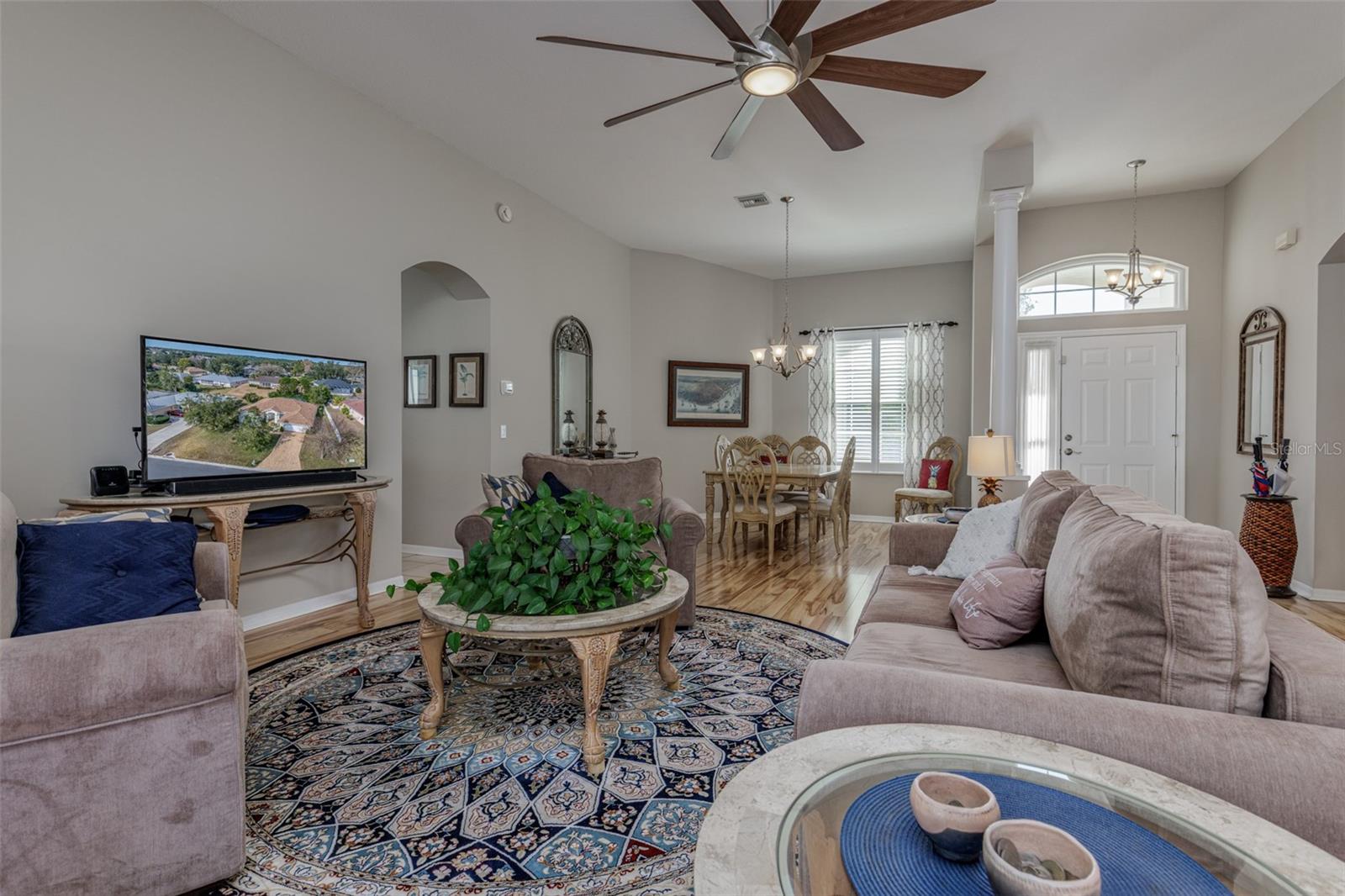 Image 3 of 35 For 4616 Maywood Way